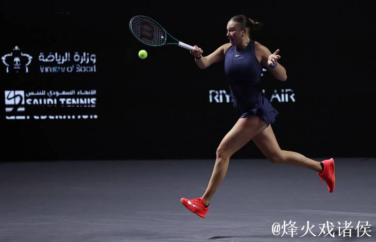 WTA年终总决赛：阿尼西莫娃逆转赢下“生死战” 挺进半决赛